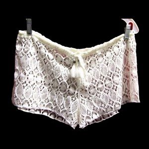SEXY BECCA CROCHET SHORTS - Swim Cover Up